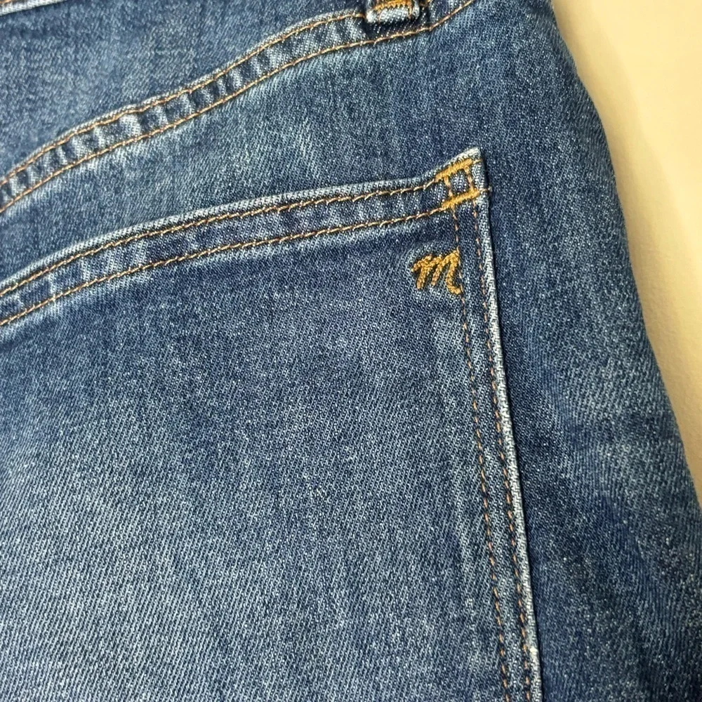 Madewell High-Rise Denim Shorts in Glenoaks Wash: Cutoff Edition, Size 28